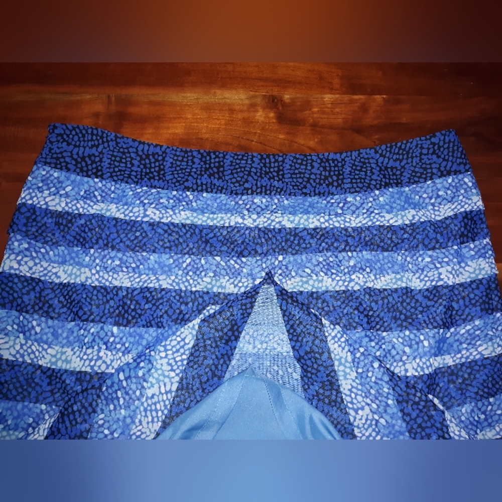 💣WHITE HOUSE BLACK MARKET NWT SKIRT SZ 14 - Picture 5 of 5